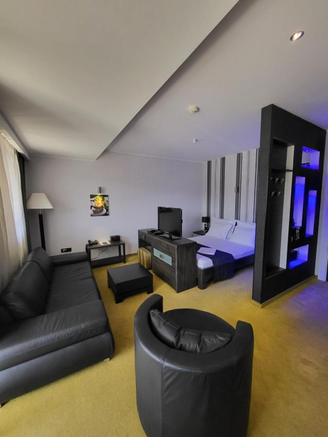 Apartments M Palace Budva Exterior photo