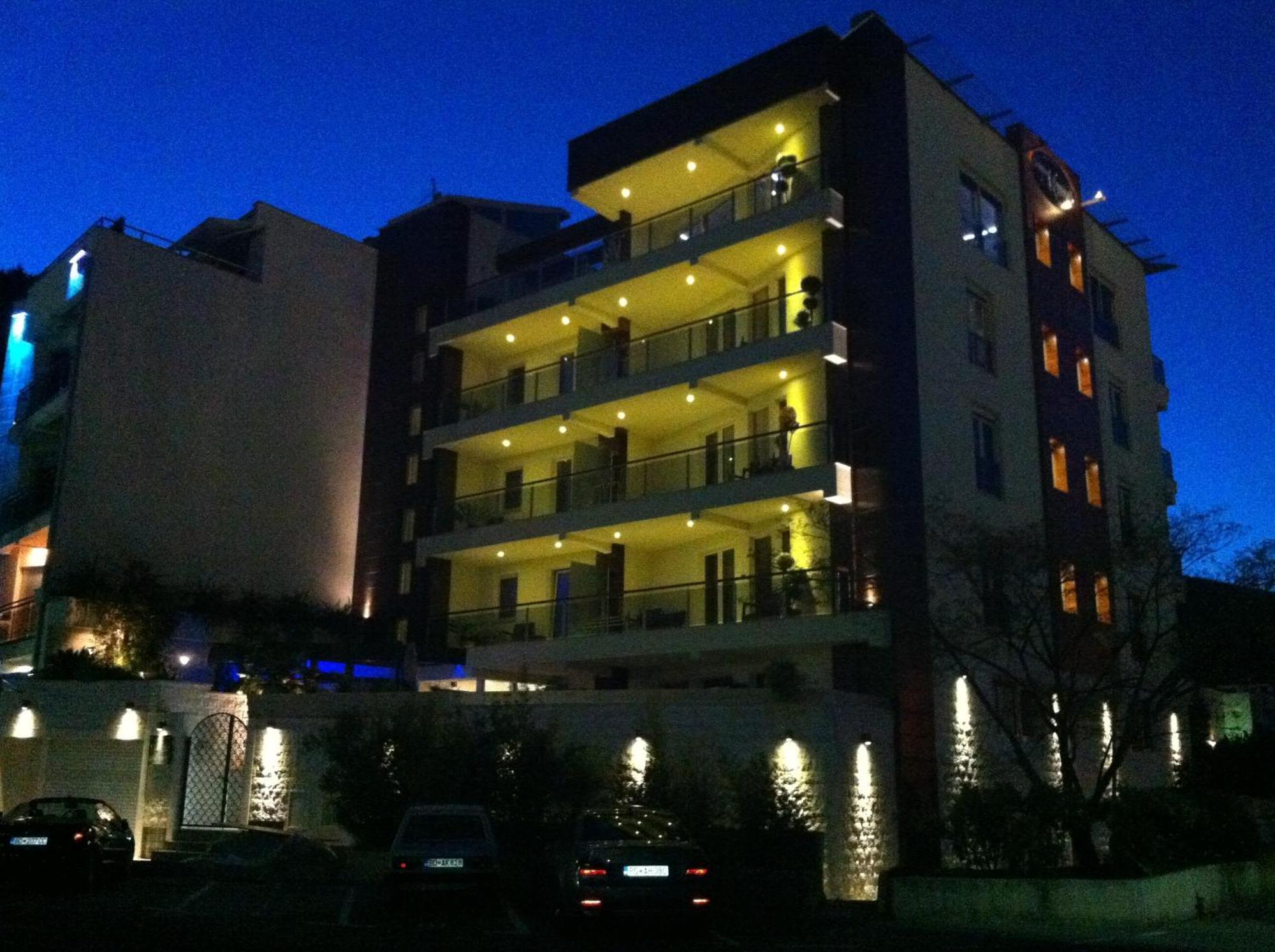 Apartments M Palace Budva Exterior photo